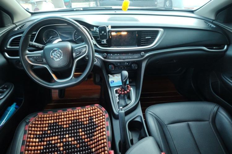 Used Buick GT 2021 Revised Version 1.3T Automatic Mild Hybrid Elite Edition Center Console