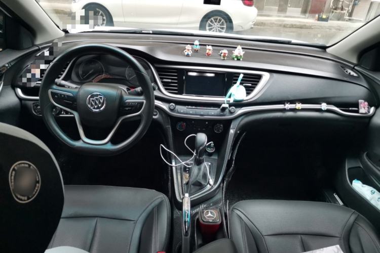 Used Buick GT 2021 Revised Version Flagship 1.5L Automatic Elite Edition Center Console