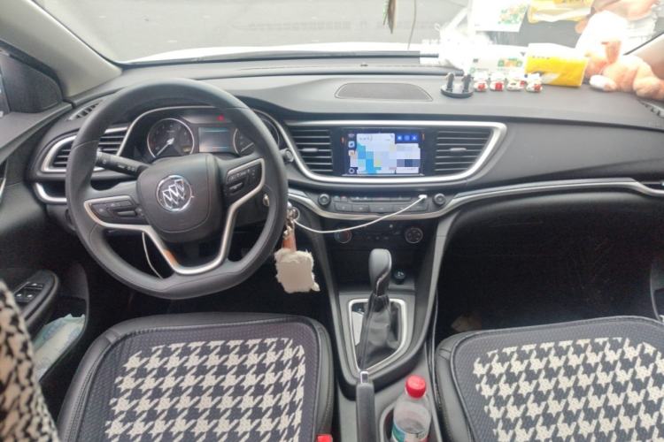 Used Buick GT 2021 Revised Version Flagship 1.5L Automatic Elite Edition Center Console