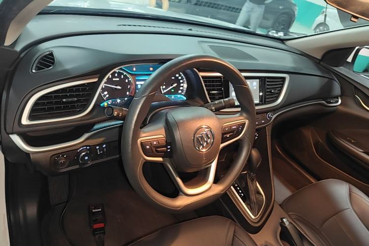 Used Buick GT 2021 Revised Version Flagship 1.5L Automatic Entry-Level Trim Center Console
