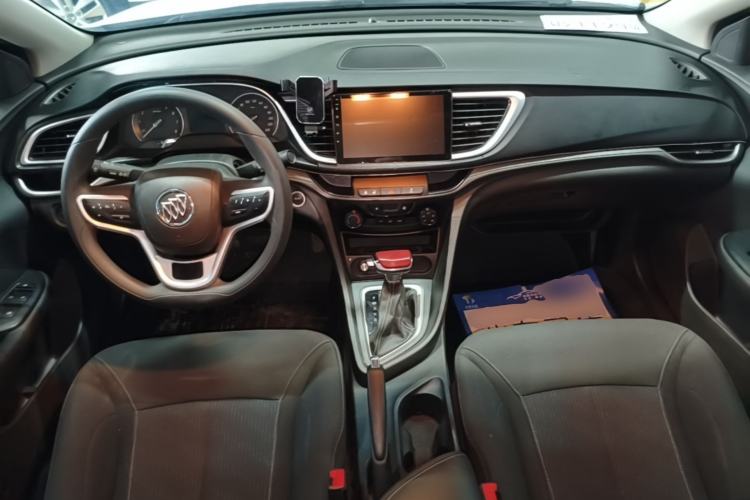 Used Buick GT 2021 Revised Version Flagship 1.5L Automatic Entry-Level Trim Center Console