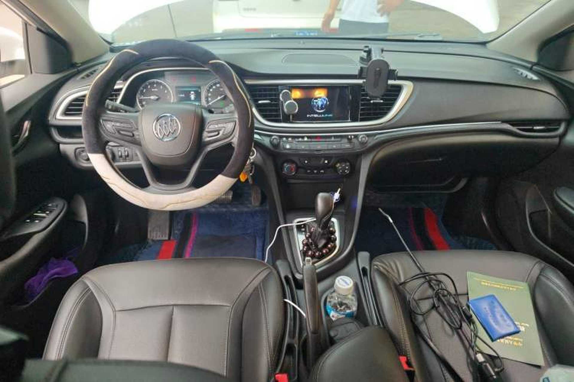 Used Buick GT 2021 Revised Version 1.3T Automatic Mild Hybrid Elite Edition Center Console