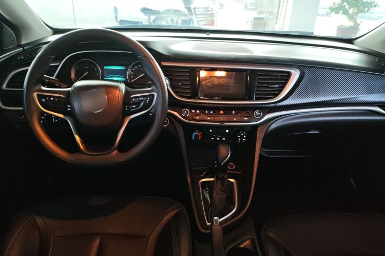 Used Buick GT 2021 Revised Version 1.3T Automatic Mild Hybrid Elite Edition Center Console