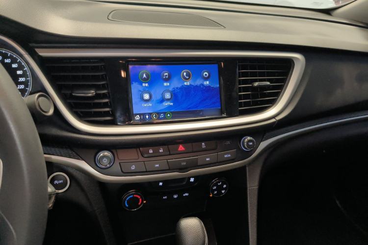 Used Buick GT 2021 Revised Version 1.3T Automatic Mild Hybrid Elite Edition Center Console