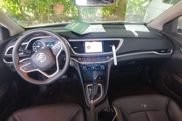 Used Buick GT 2021 Revised Version Flagship 1.5L Automatic Elite Edition Center Console