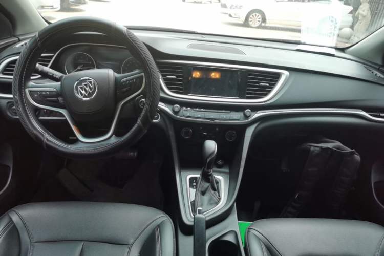 Used Buick GT 2021 Revised Version Flagship 1.5L Automatic Elite Edition Center Console
