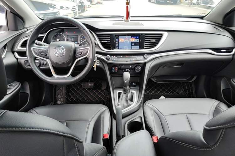 Used Buick GT 2021 Revised Version 1.3T Automatic Mild Hybrid Elite Edition Center Console