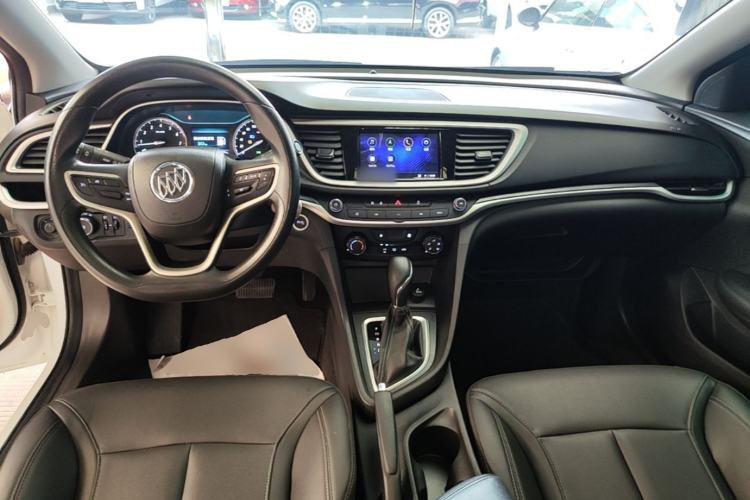 Used Buick GT 2021 Revised Version Flagship 1.5L Automatic Entry-Level Trim Center Console