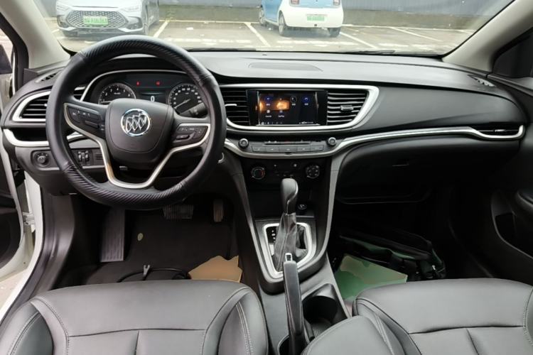 Used Buick GT 2021 Revised Version Flagship 1.5L Automatic Entry-Level Trim Center Console