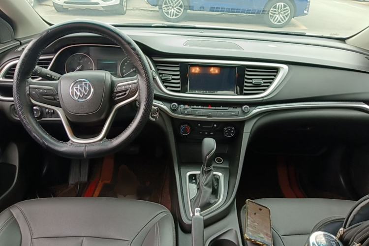 Used Buick GT 2021 Revised Version Flagship 1.5L Automatic Elite Edition Center Console