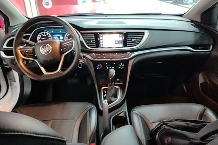 Used Buick GT 2021 Revised Version Flagship 1.5L Automatic Elite Edition Center Console