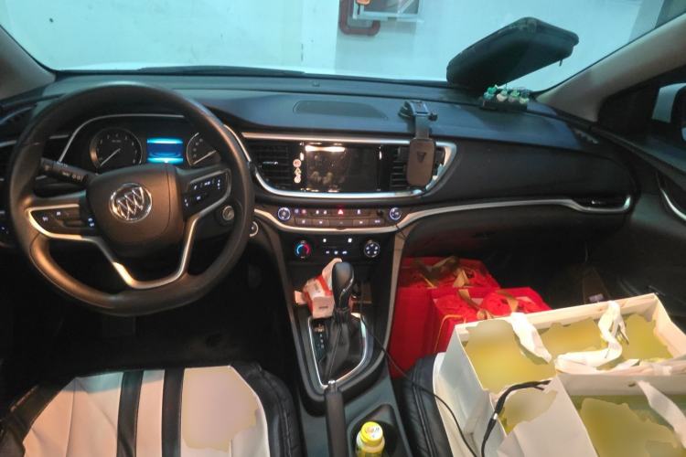 Used Buick GT 2021 Revised Version Flagship 1.5L Automatic Elite Edition Center Console