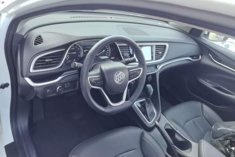 Used Buick GT 2021 1.3T Automatic Mild Hybrid Elite Version Center Console