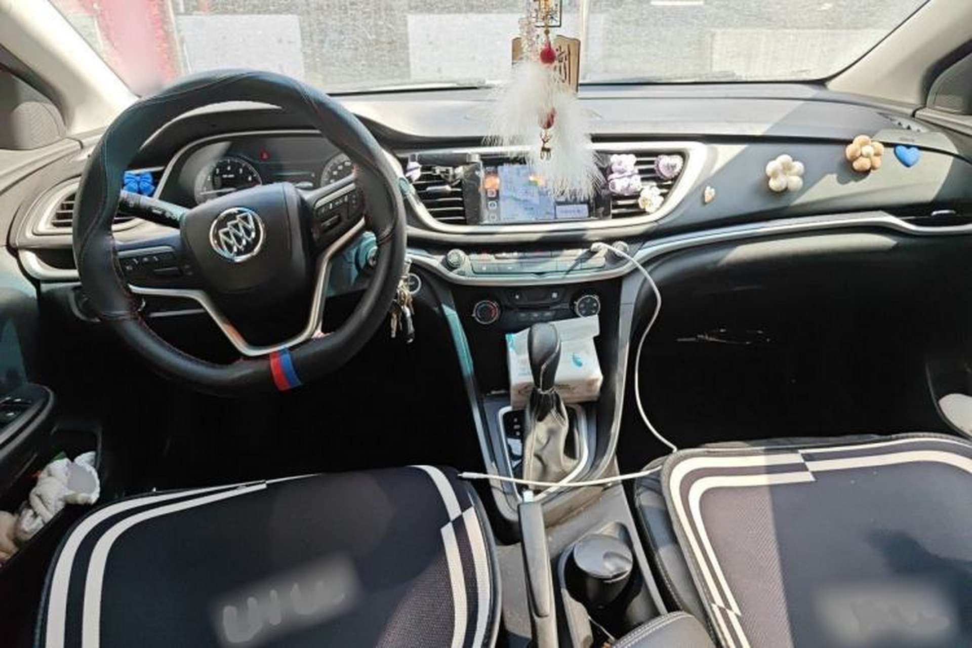 Used Buick GT 2021 Revised Version Flagship 1.5L Automatic Elite Edition Center Console