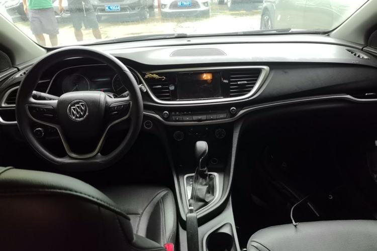 Used Buick GT 2021 Revised Version Flagship 1.5L Automatic Elite Edition Center Console