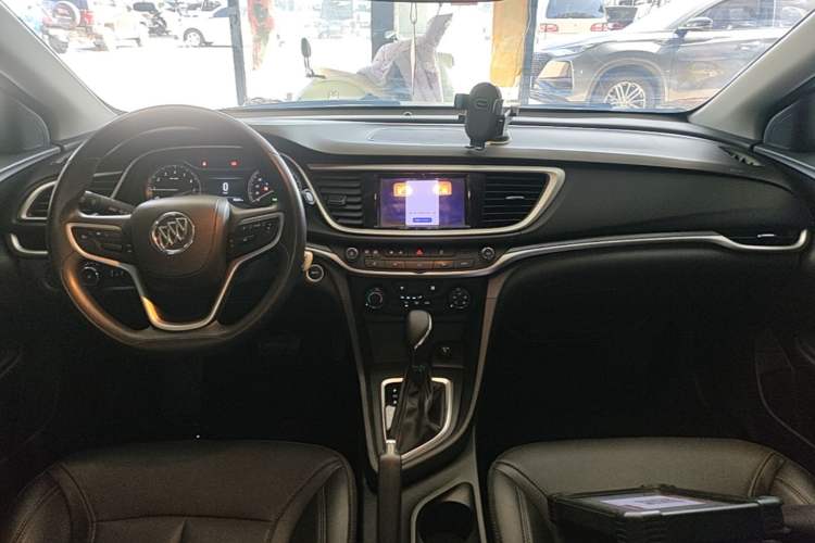 Used Buick GT 2021 Revised Version Flagship 1.5L Automatic Elite Edition Center Console