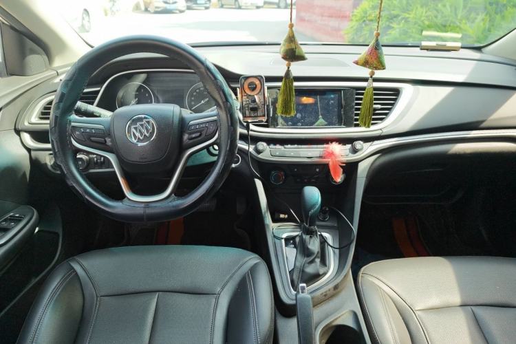 Used Buick GT 2021 Revised Version Flagship 1.5L Automatic Elite Edition Center Console