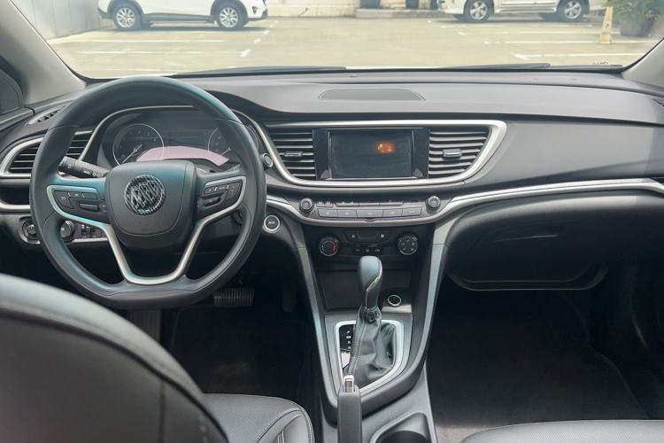 Used Buick GT 2021 Revised Version Flagship 1.5L Automatic Elite Edition Center Console