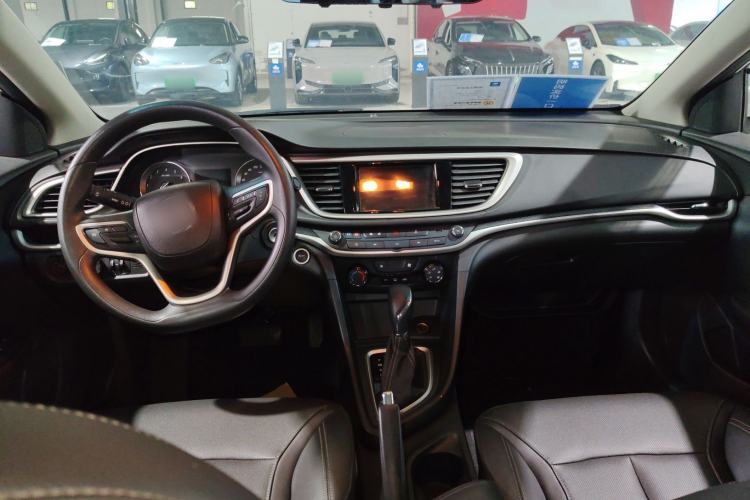 Used Buick GT 2021 Revised Version Flagship 1.5L Automatic Elite Edition Center Console