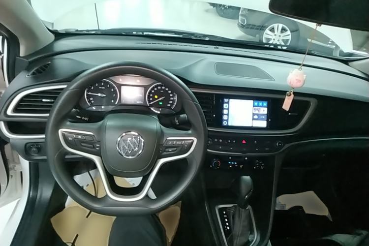 Used Buick GT 2021 Revised Version 1.3T Automatic Mild Hybrid Elite Edition Center Console