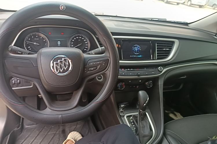 Used Buick GT 2021 1.3T Automatic Mild Hybrid Elite Version Center Console