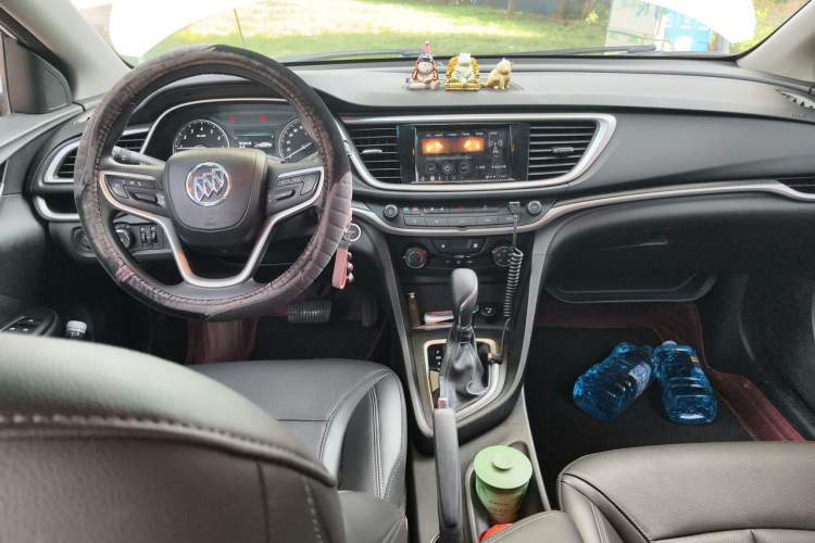 Used Buick GT 2021 1.3T Automatic Mild Hybrid Elite Version Center Console