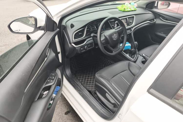 Used Buick GT 2021 1.3T Automatic Mild Hybrid Elite Version Driver Seat