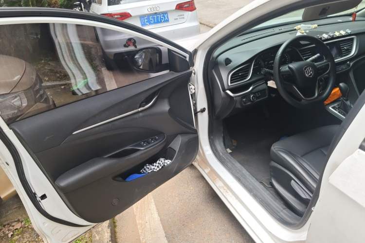 Used Buick GT 2021 1.3T Automatic Mild Hybrid Elite Version Driver Seat
