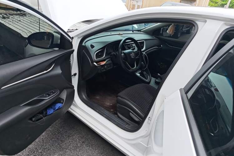 Used Buick GT 2021 1.3T Automatic Mild Hybrid Elite Version Driver Seat