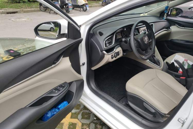 Used Buick GT 2021 Exemplar 1.5L Automatic Elite Version Driver Seat