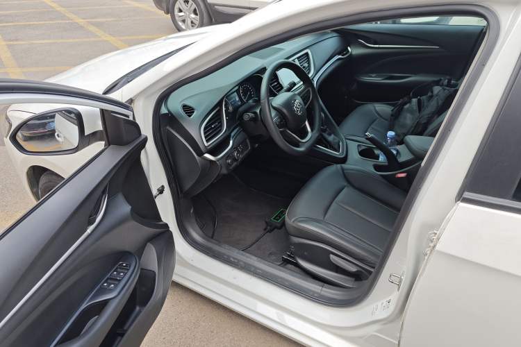 Used Buick GT 2021 Revised Version 1.3T Automatic Mild Hybrid Elite Edition Driver Seat