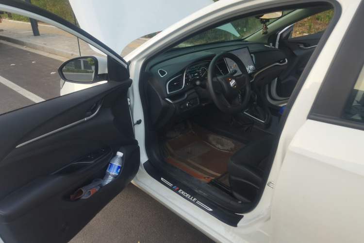 Used Buick GT 2021 1.3T Automatic Mild Hybrid Elite Version Driver Seat