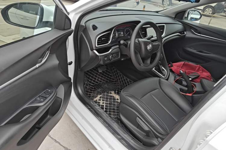 Used Buick GT 2021 1.3T Automatic Mild Hybrid Elite Version Driver Seat