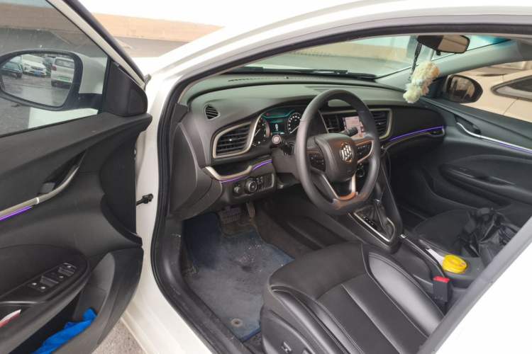 Used Buick GT 2021 1.3T Automatic Mild Hybrid Elite Version Driver Seat
