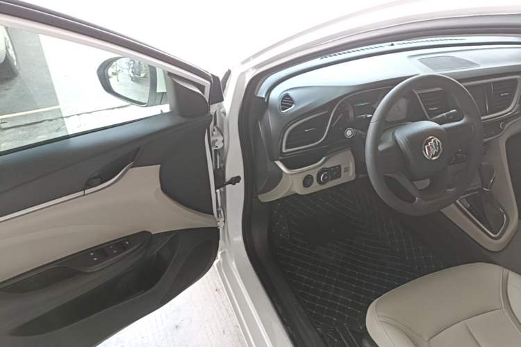 Used Buick GT 2021 Exemplar 1.5L Automatic Elite Version Driver Seat