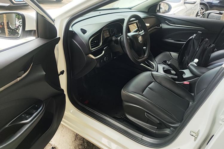 Used Buick GT 2021 1.3T Automatic Mild Hybrid Elite Version Driver Seat