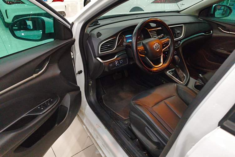 Used Buick GT 2021 1.3T Automatic Mild Hybrid Elite Version Driver Seat