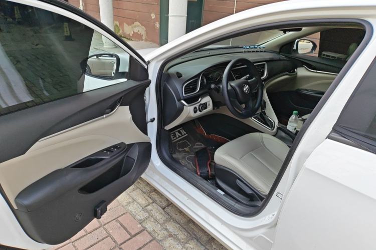 Used Buick GT 2021 Exemplar 1.5L Automatic Elite Version Driver Seat