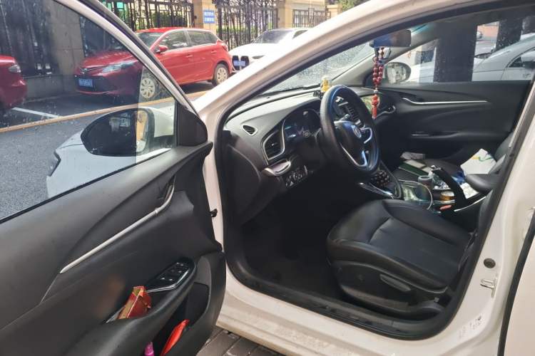Used Buick GT 2021 1.3T Automatic Mild Hybrid Elite Version Driver Seat