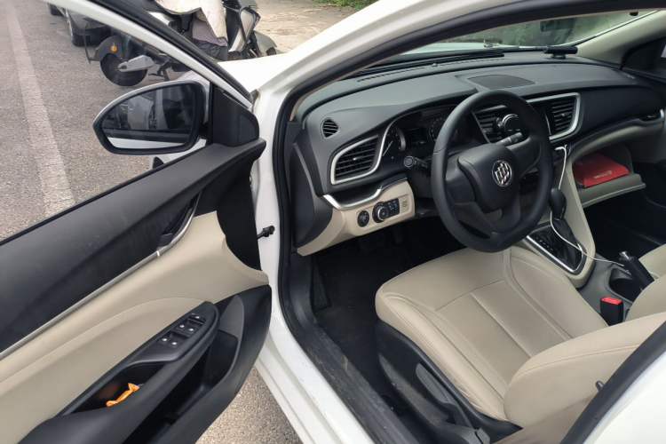 Used Buick GT 2021 Exemplar 1.5L Automatic Elite Version Driver Seat