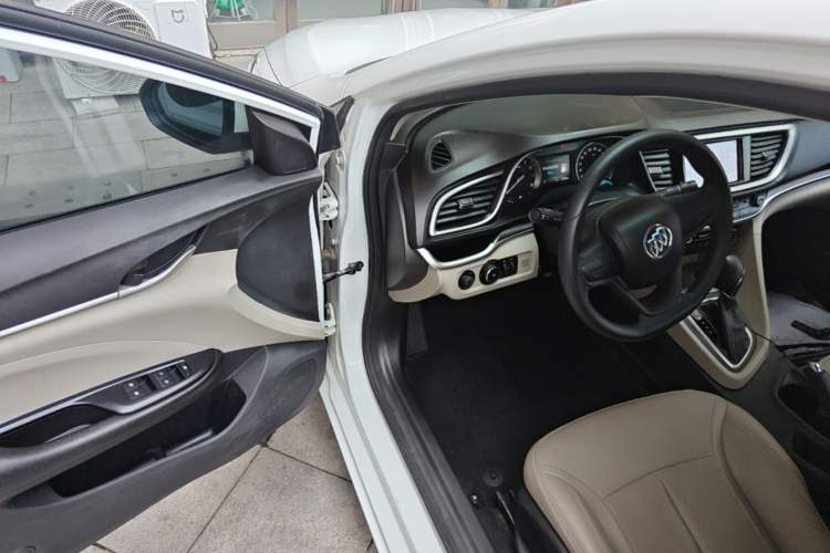 Used Buick GT 2021 Exemplar 1.5L Automatic Elite Version Driver Seat