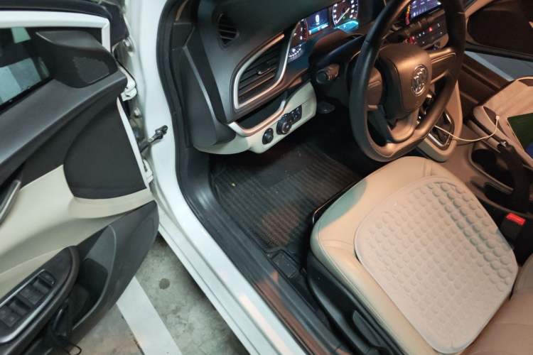 Used Buick GT 2021 Exemplar 1.5L Automatic Elite Version Driver Seat