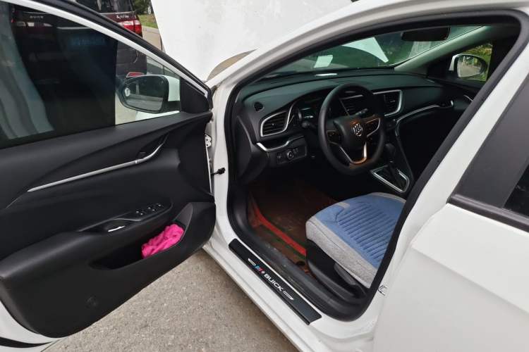 Used Buick GT 2021 Exemplar 1.5L Automatic Elite Version Driver Seat