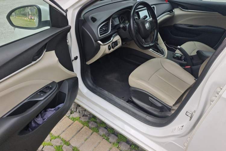 Used Buick GT 2021 Exemplar 1.5L Automatic Elite Version Driver Seat