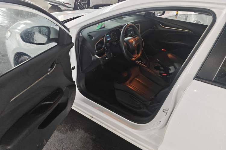 Used Buick GT 2021 1.3T Automatic Mild Hybrid Elite Version Driver Seat