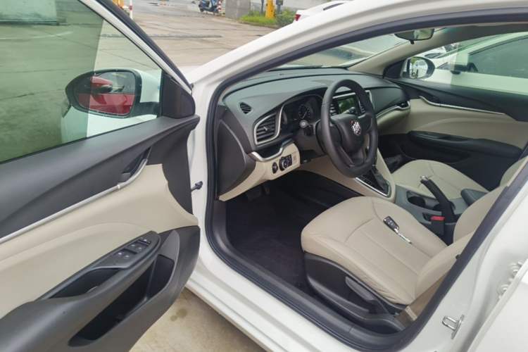 Used Buick GT 2021 Exemplar 1.5L Automatic Elite Version Driver Seat