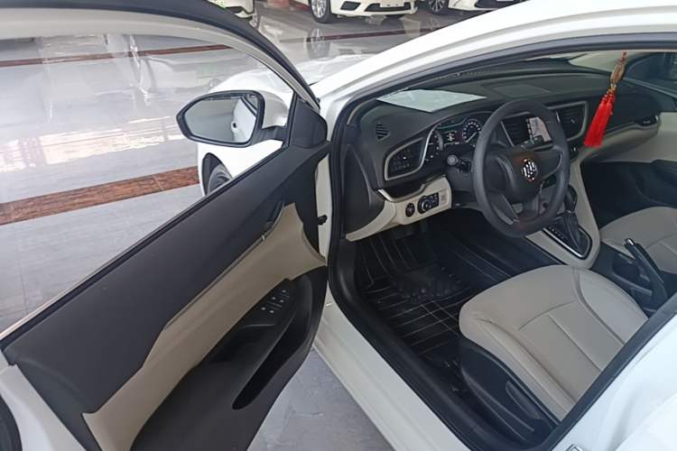 Used Buick GT 2021 Exemplar 1.5L Automatic Elite Version Driver Seat