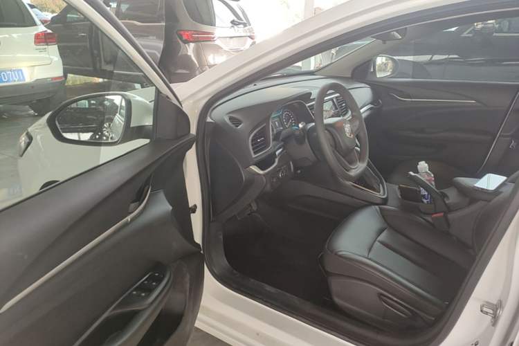 Used Buick GT 2021 1.3T Automatic Mild Hybrid Elite Version Driver Seat