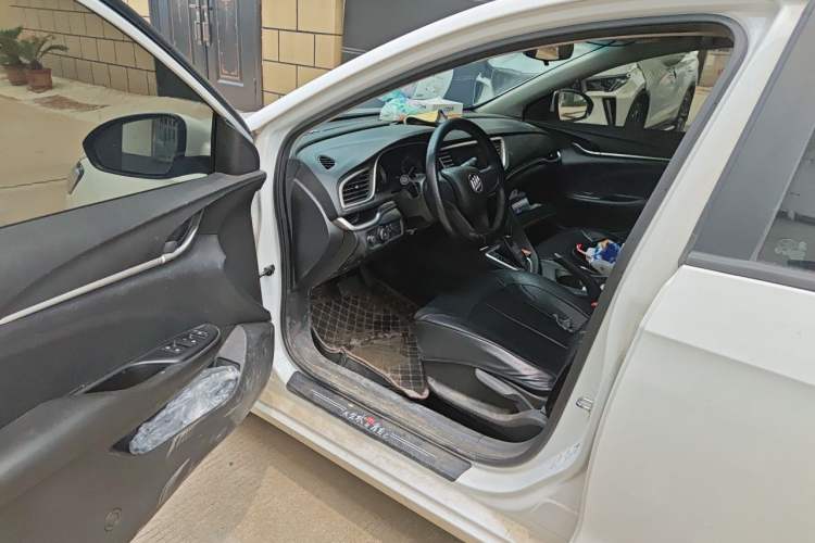 Used Buick GT 2021 1.3T Automatic Mild Hybrid Elite Version Driver Seat