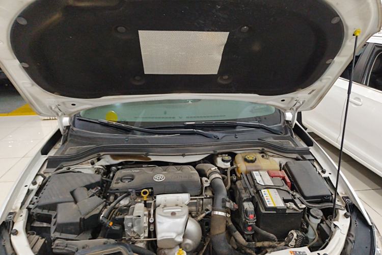 Used Buick GT 2021 1.3T Automatic Mild Hybrid Elite Version Engine Bay